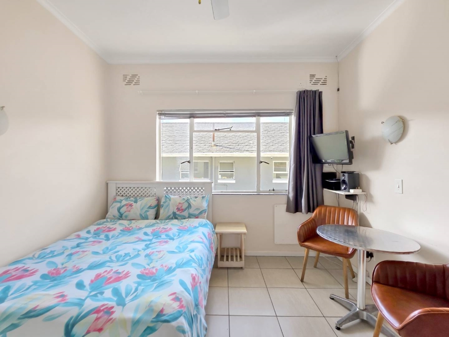 2 Bedroom Property for Sale in Gardens Western Cape